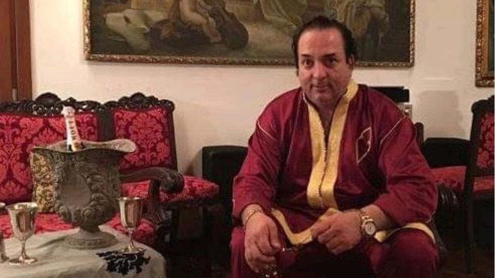Κύκλωμα λαθρεμπορίας χρυσού: Ο απόστρατος της ΕΥΠ, ο τηλεπαρουσιαστής και οι αγαθοεργίες με την Paris Hilton
